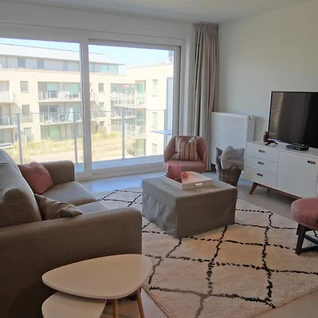 Karthuizer E4 Located Between The Dunes